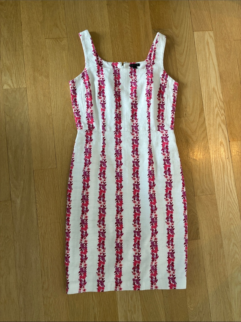 Ann Taylor sleeveless Dress with Pink Floral Stripes